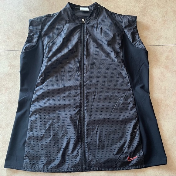 Nike Golf Tour Performance Black Perforated Lightweight Zip Up Vest - Picture 3 of 11